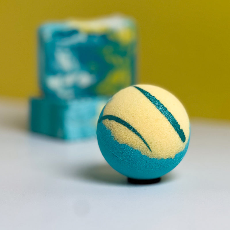 CHASING WAVES BATH BOMB