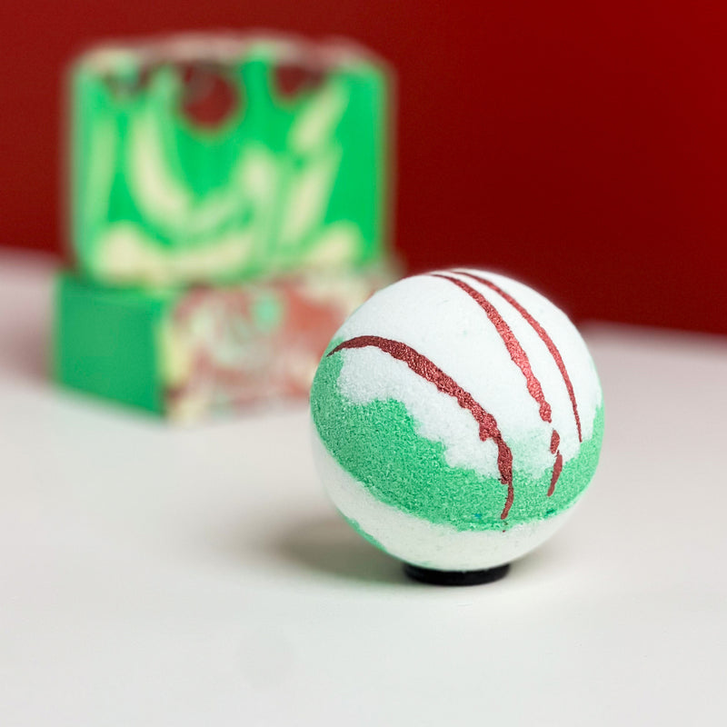 DECK THE HALLS BATH BOMB